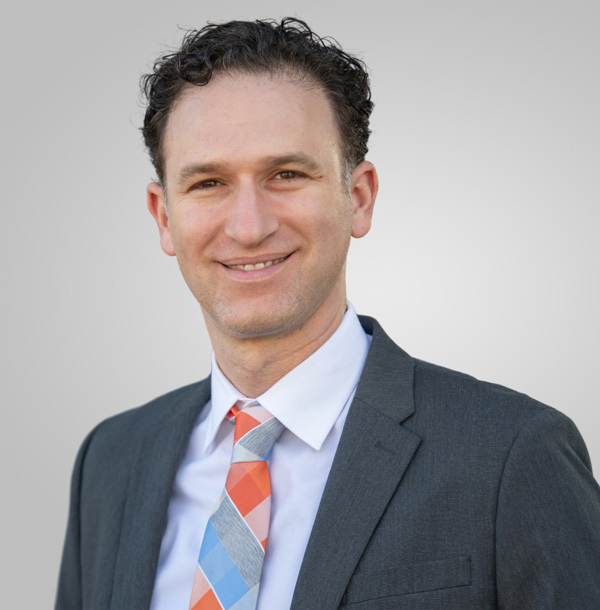 Dr. Nicolas Biro - DLV Vision Ophthalmologist