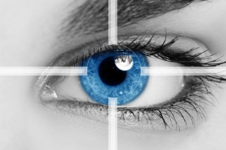close-up image of an eye that had retina treatments