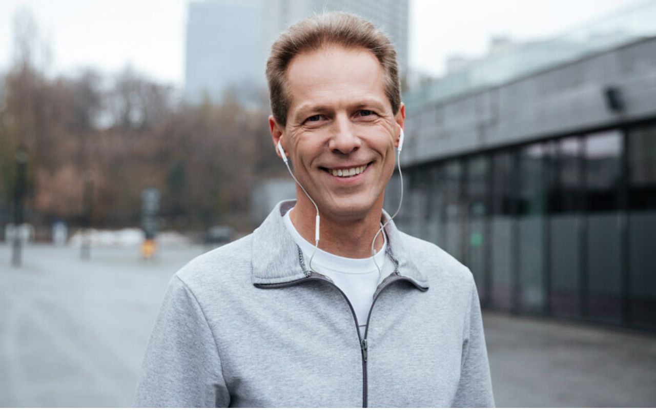 man-satisfied-with-ocuplastic-surgery man satisfied with oculoplastic surgery