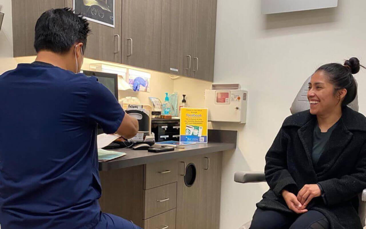 woman having an eye test at dlv